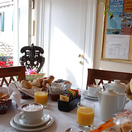 Couette-café A Le Boteghe 3*